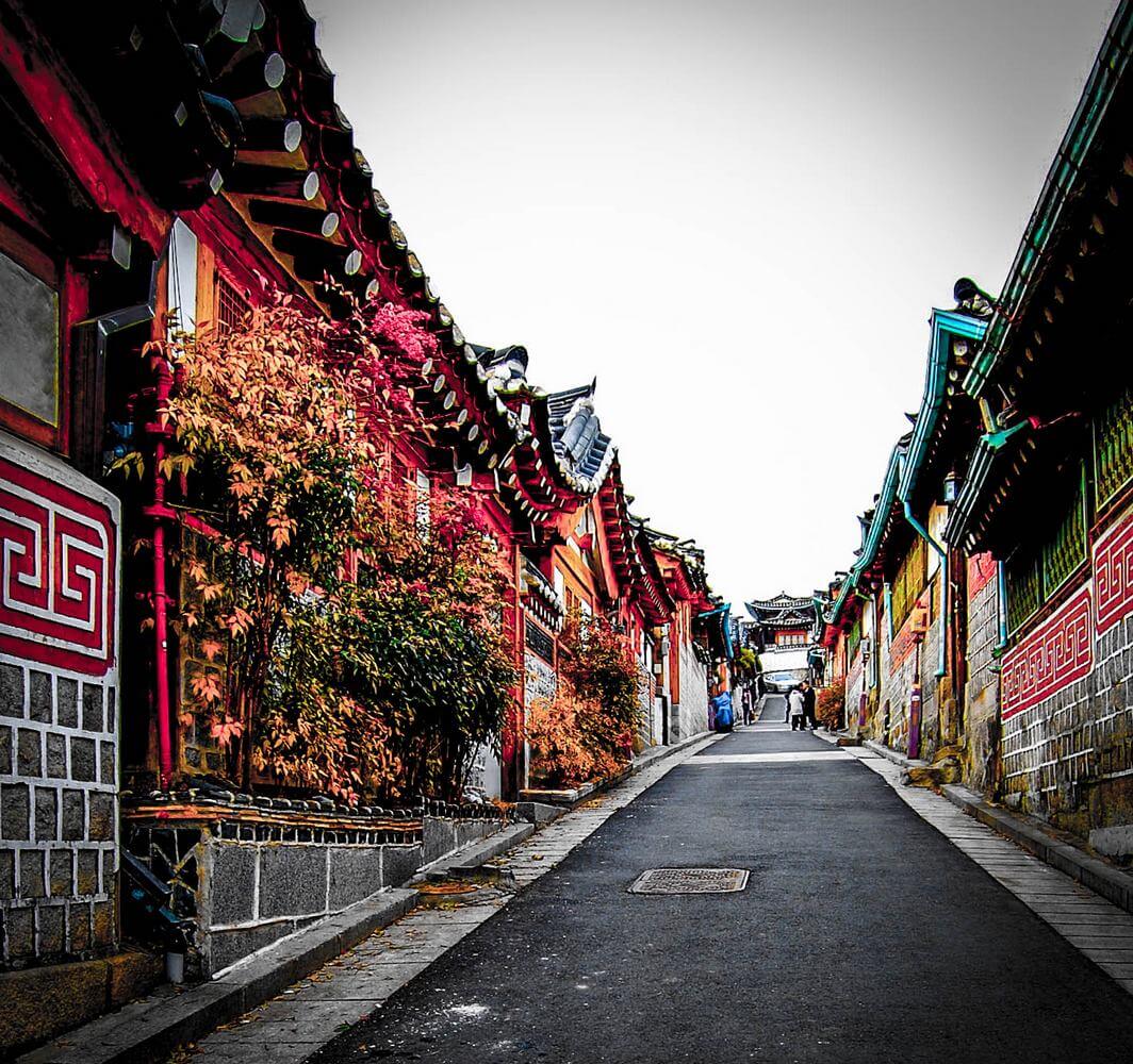 Làng Bukchon Hanok được xem là ngôi làng cổ đẹp nhất Seoul. (ảnh: internet)