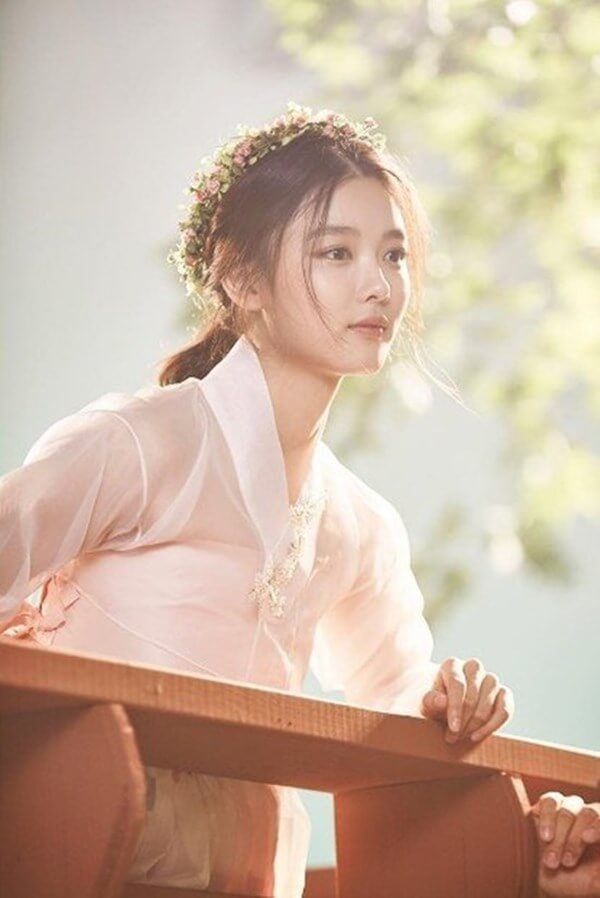 Kim yoo jung đẹp như tranh vẽ
