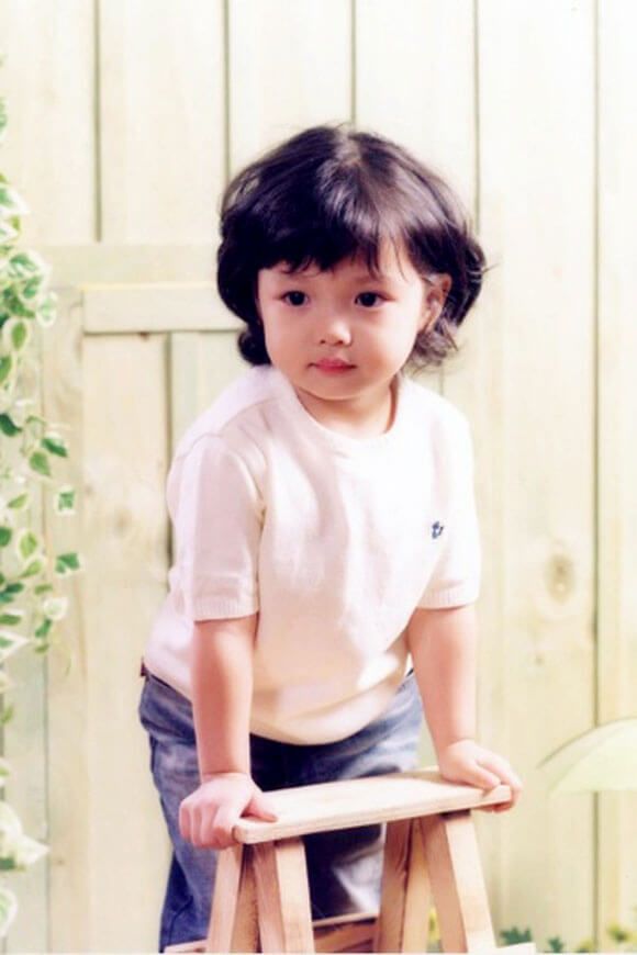 Kim Yoo Jung lúc nhỏ
