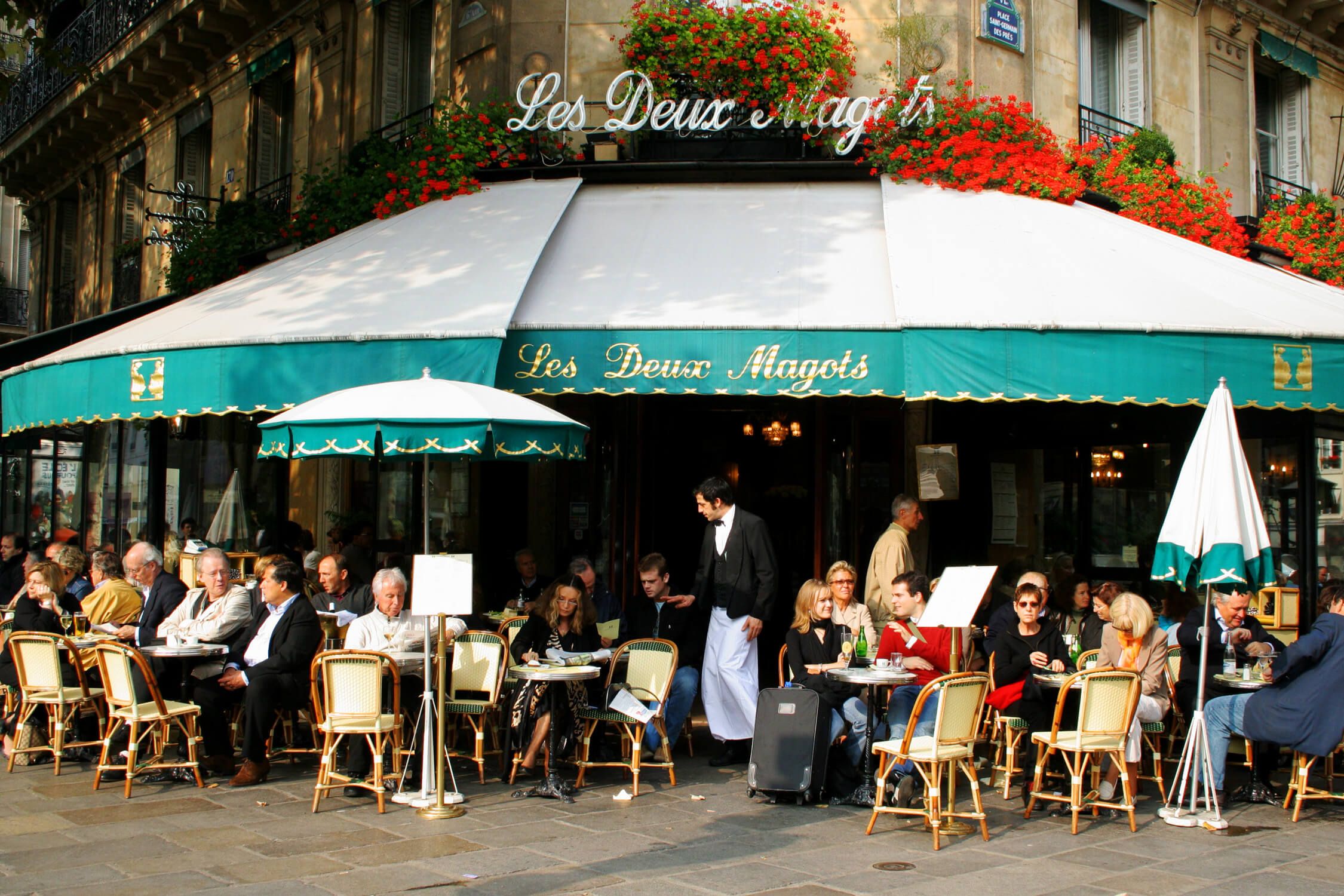 Cafe mùa hè ở Paris: Trải nghiệm “sang chảnh” khi đến kinh đô ánh sáng