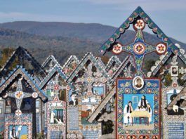 nghĩa trang vui vẻ ở rumani