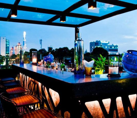 Uống Cafe trên “chín tầng mây” và ngắm Sài Gòn Cloud-9-lounge-4