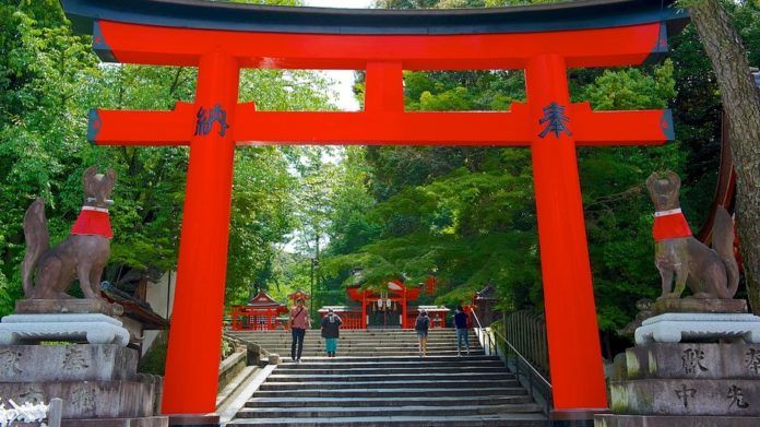 đền thờ Fushimi Inari