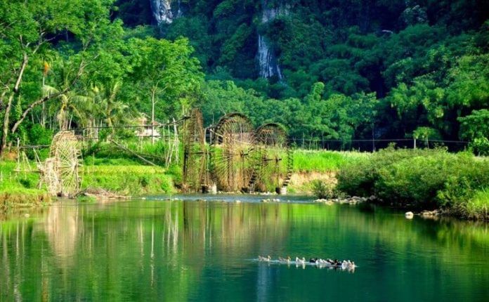 Khung cảnh thiên nhiên sông núi tuyệt đẹp được nhìn từ PuLuong Retreat (Ảnh internet)