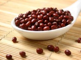 Da trắng không tì vết với mặt nạ đậu đỏ Làm đẹp với đậu đỏ