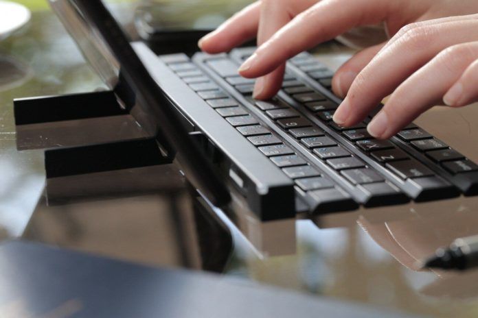 Bluetooth Keyboard LG