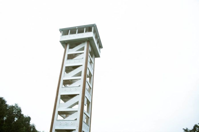 Tháp canh 38m