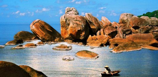 Hòn Đá Bạc: Bãi đá thần thoại ở cực Nam Tổ quốc Hòn Đá Bạc