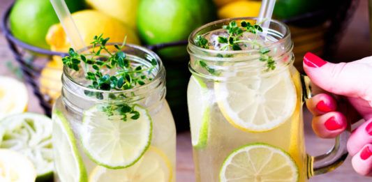 Detox với chanh và gừng – chìa khóa cho làn da đẹp ngay tại nhà Gừng và chanh
