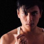 Huỳnh Tông Trạch ôm ấp Trương Kế Thông trong họp báo Huỳnh Tông Trạch (Ảnh: internet)