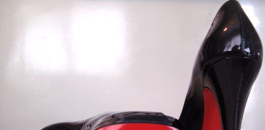 Louboutin – Thương hiệu giày vượt thời gian louboutin