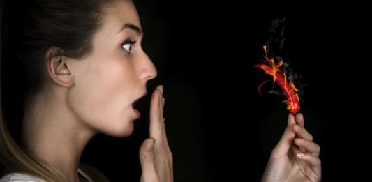 Cay quá! Phải làm sao đây? Cay quá phải làm sao đây?