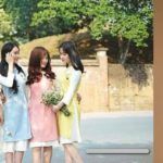 Tết đến, áo dài cách tân với quần skinny xưa rồi, với chân váy mới đang là mốt! Áo dài