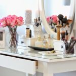 Bàn trang điểm