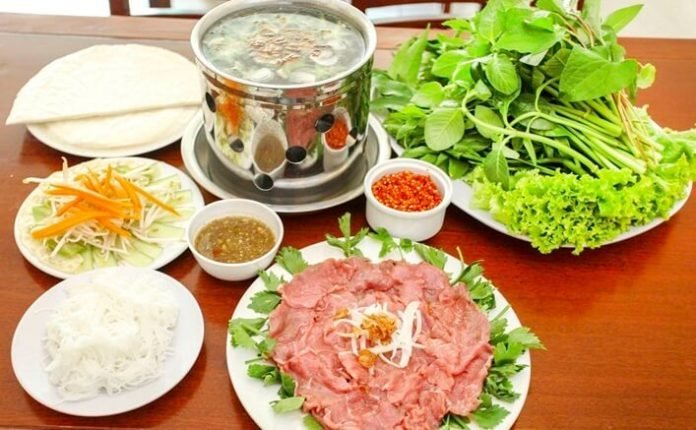 Lẩu bò nhúng dấm