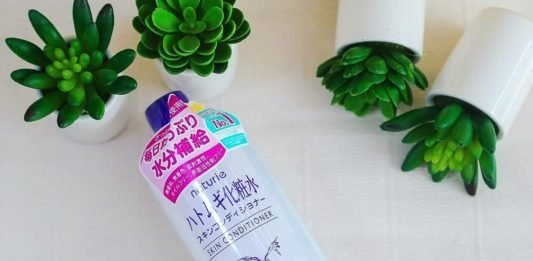 Lotion Naturie Hatomugi Skin Conditioner