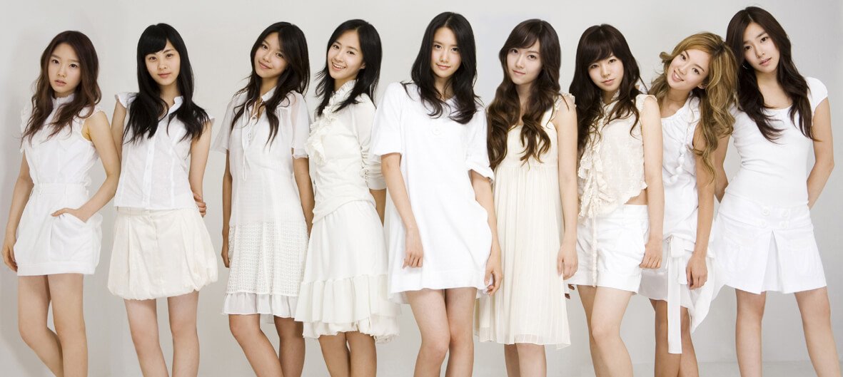 9 cô gái bước vào lòng khán giả với cái tên Girls' Generation cùng Into The New World. (Ảnh: Internet)