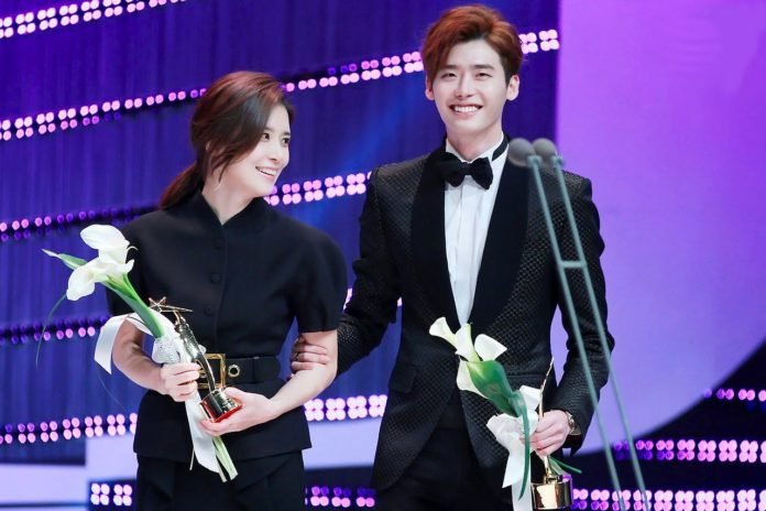 Lee Jong Suk và bạn diễn Lee Bo Young