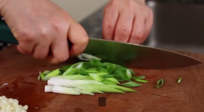 Thịt bò hầm củ cải trắng