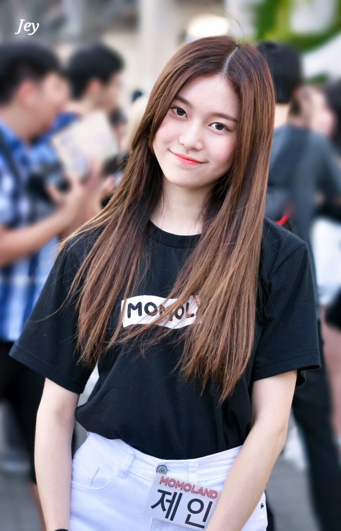 MOMOLAND Jane