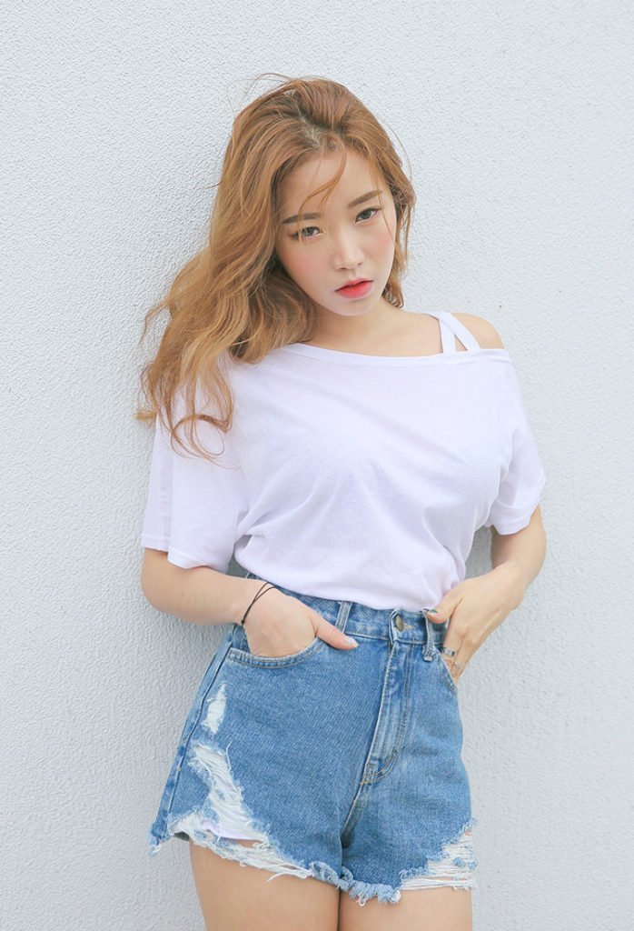 jeans kết hợp với áo phông