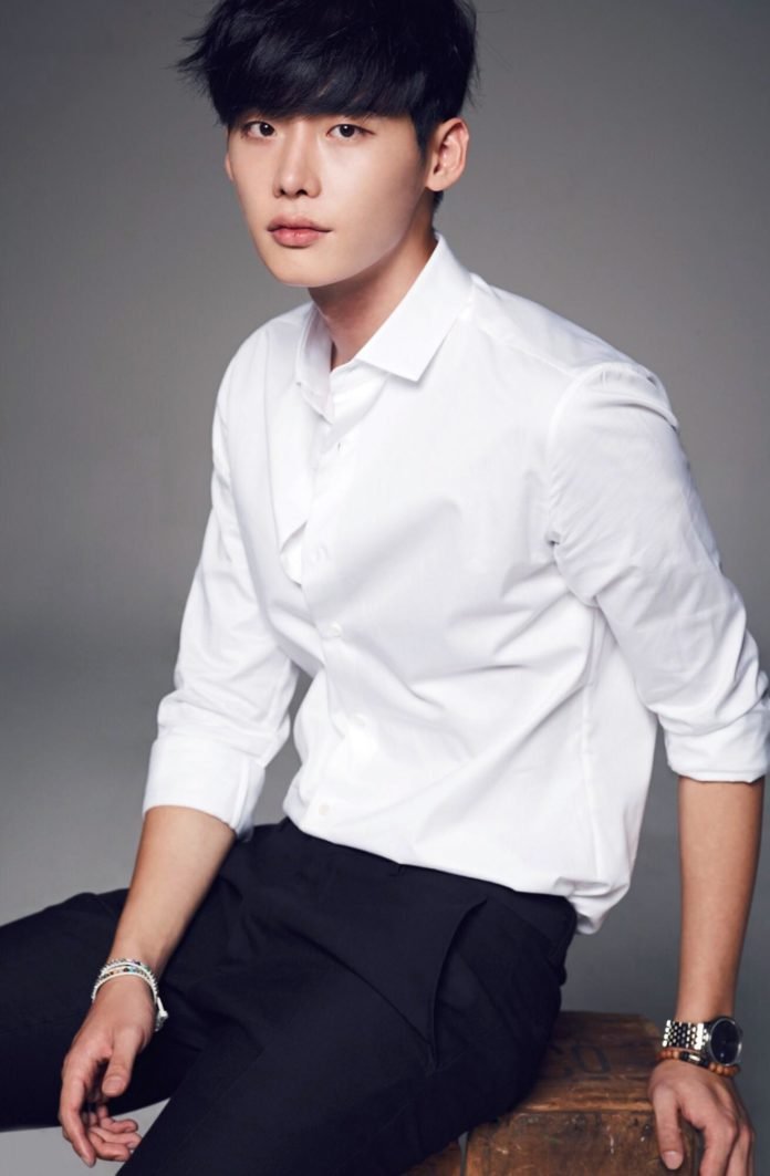 Lee jong suk