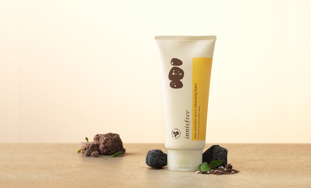 Sữa rửa mặt Innisfree Jeju Volcanic Pore Cleansing Foam