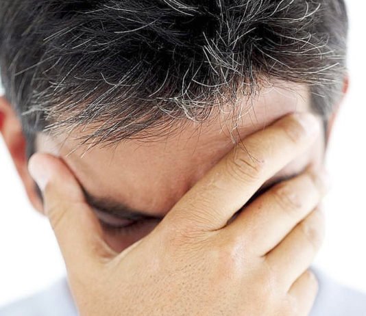 Nguyên nhân tóc bạc sớm