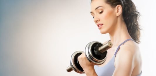 10 bài tập thể hình tại nhà với tạ tay giúp giảm mỡ, tăng cơ nhanh chóng Bài tập tạ tay