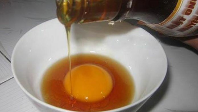 Trứng gà mật ong