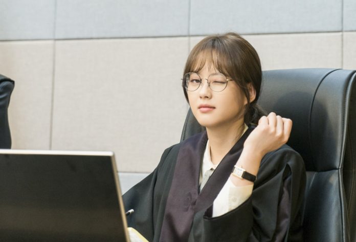 Cô nàng thẩm phán đầy nhiệt huyết Park Cha Oh Reum. (Ảnh: Internet)
