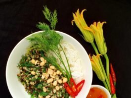 Cách nấu bún hến trộn ngon và lạ miệng cho bữa ăn nhẹ giàu dinh dưỡng Bún hến trộn (Nguồn BlogAnChoi)