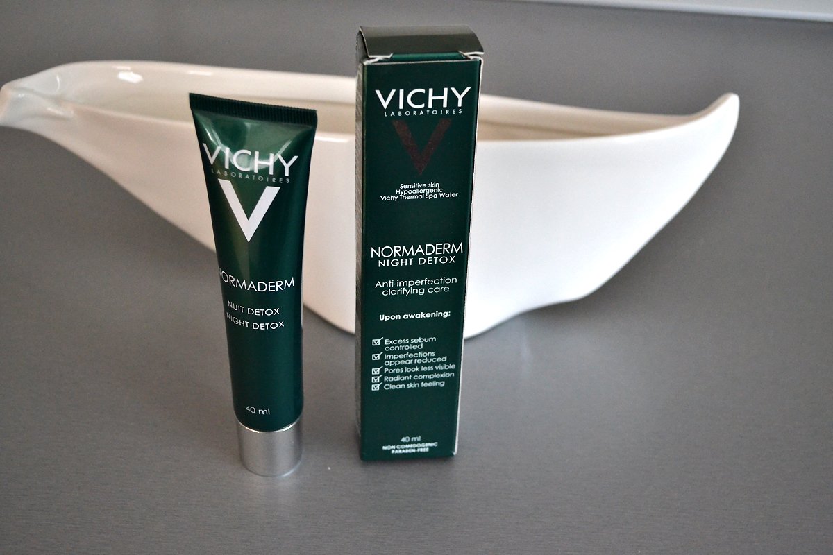 Review sản phẩm se khít lỗ chân lông Vichy Normaderm Night Detox: cứu tinh  của làn da dầu - BlogAnChoi