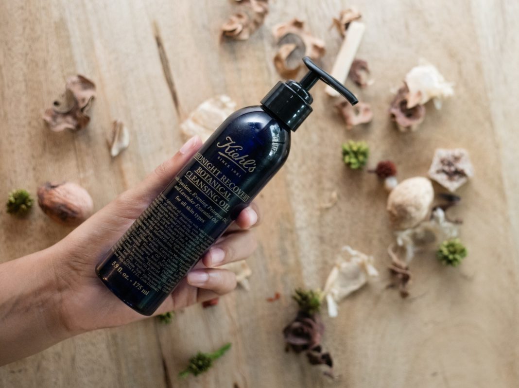 Kiehl's Midnight Recovery Botanical Cleansing Oil