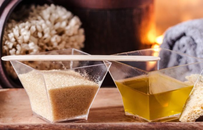 Tẩy da chết bằng dầu oliu và đường. (Nguồn: Internet)