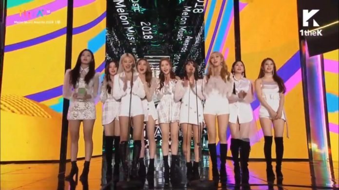 MOMOLAND tại MMAs 2018