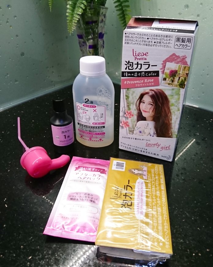 Các dụng cụ nhuộm tóc của Kao Liese. (Nguồn: Internet)