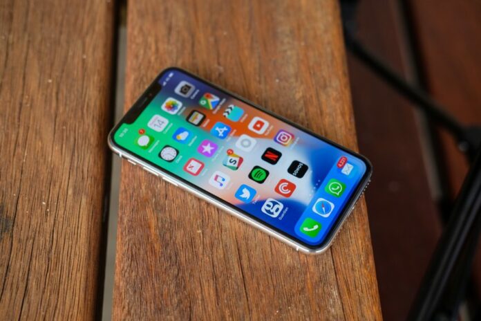 màn hình tai thỏ trên iphone X 