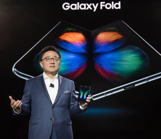 Điện thoại gập “Galaxy Fold”: Samsung phá vỡ giới hạn của điện thoại thông minh galaxy fold