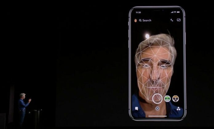 Cảm biến nhận diện khuôn mặt Face ID trên iPhone X