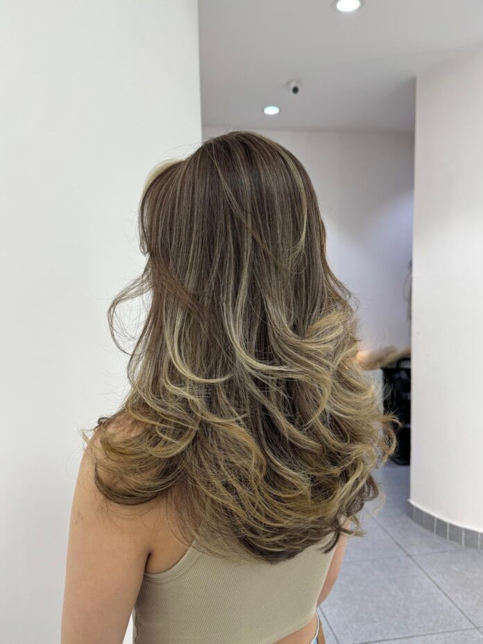 8 salon làm tóc cực đẹp ở Sài Gòn không phải ai cũng biết A Vòong Hair Salon Academy địa chỉ làm đẹp hair bar viet nam Padaha Hair Salon Pinky Pixie Salon salon cắt tóc đẹp salon làm tóc salon làm tóc đẹp salon nhuộm tóc đẹp salon uốn tóc đẹp Salon uy tín The New s Hair Salon Viện tóc Sebusan