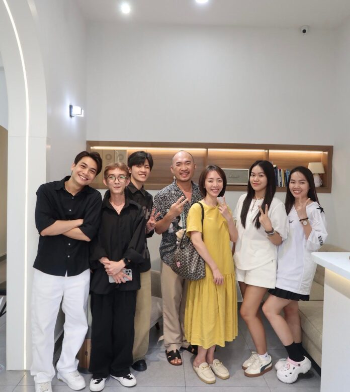 8 salon làm tóc cực đẹp ở Sài Gòn không phải ai cũng biết A Vòong Hair Salon Academy địa chỉ làm đẹp hair bar viet nam Padaha Hair Salon Pinky Pixie Salon salon cắt tóc đẹp salon làm tóc salon làm tóc đẹp salon nhuộm tóc đẹp salon uốn tóc đẹp Salon uy tín The New s Hair Salon Viện tóc Sebusan