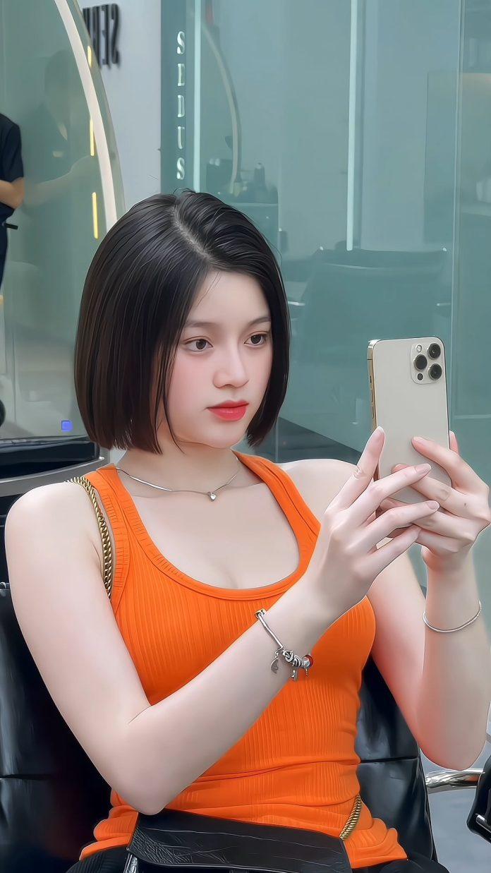 Mẫu tóc ngắn giúp nàng hack tuổi siêu đỉnh.