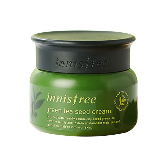 Thành phần chính có chiết xuất từ lá trà xanh với tác dụng kháng khuẩn, kháng viêm, giảm sưng, giảm đau do các vết mụn gây ra.(Nguồn ảnh: Internet)