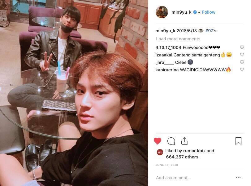 Bức ảnh Mingyu chụp với Eunwoo khi đi cafe cùng nhau đã làm cộng động mạng một phen náo loạn vì hashtag #97's (Ảnh: @min9yu_k)
