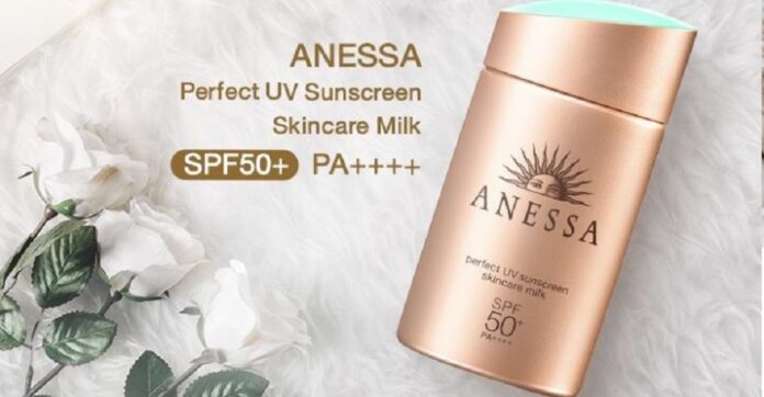 Kem chống nắng Anessa Perfect UV Sunscreen Aqua Booster SPF50+ PA++++ 