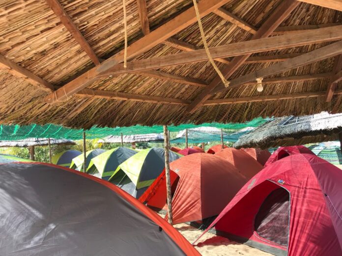 Khu vực lều phổ thông tại Coco Beachcamp