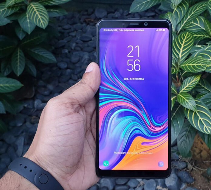 Màn hình Galaxy A9 (2018)