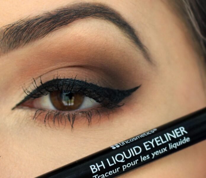 Bút dạ kẻ mắt BH Cosmetics BH Liquid Eyeliner 
