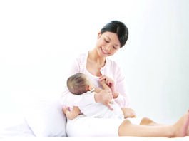 nuôi con bằng sữa mẹ